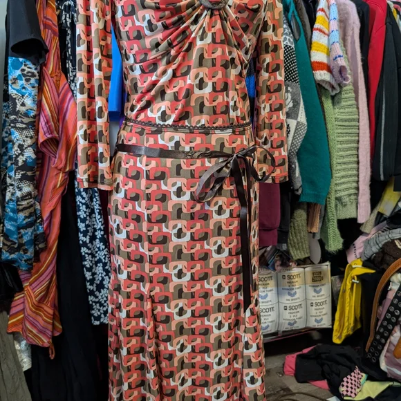 *Sold*Geometric Print Set with Ring Detail - Picture 5 of 9